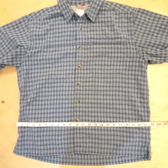 3 for $25 Sales Deal- The North Face Check Blue Shirt, Size M - Picture 6 of 16